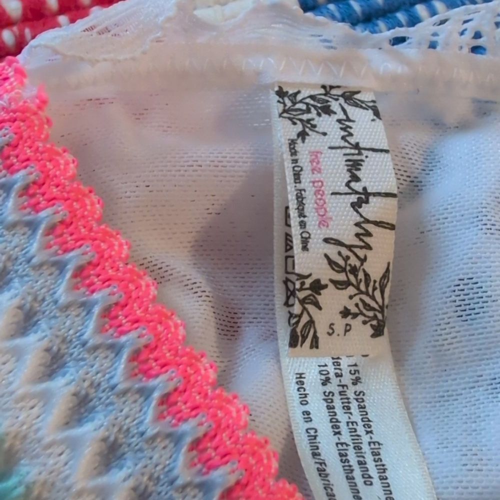 Intimately Free People white lace bralette pastel stripes size XS - Picture 2 of 8